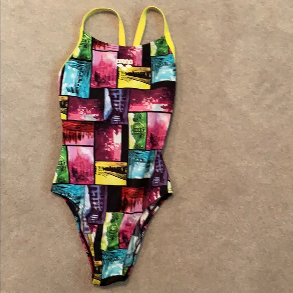 Arena onepiece swim suit